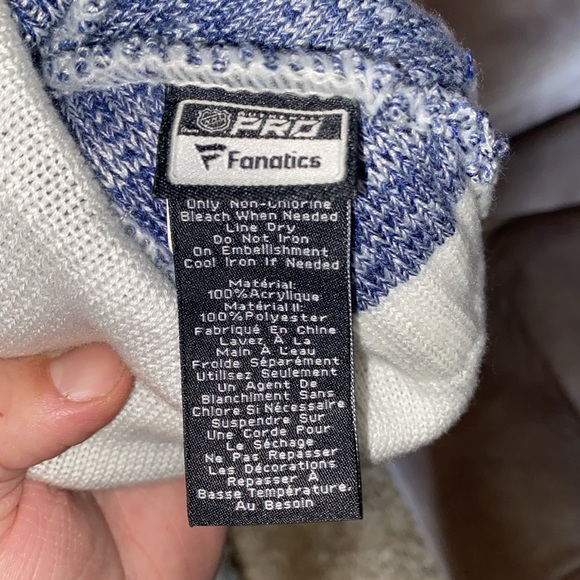 Toronto Maple Leafs NHL Fanatics beanie - Picture 3 of 3